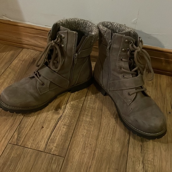 Cliffs Gray Boots size 10 - Picture 2 of 3